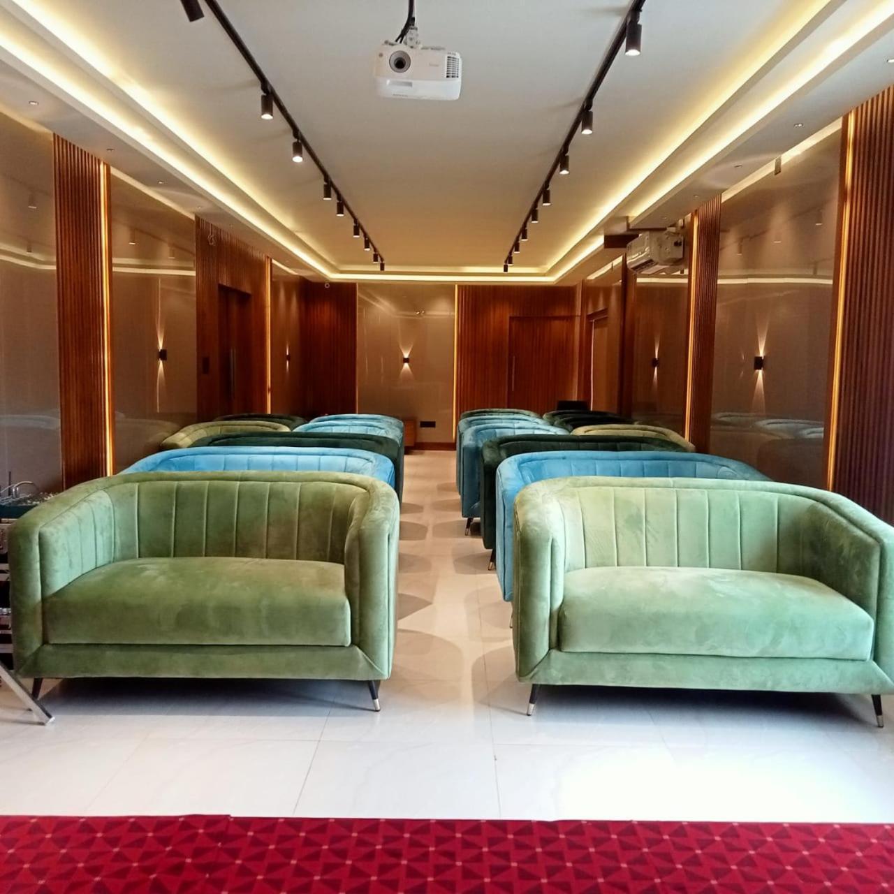 Phoenix Holidays Kochi Exterior photo