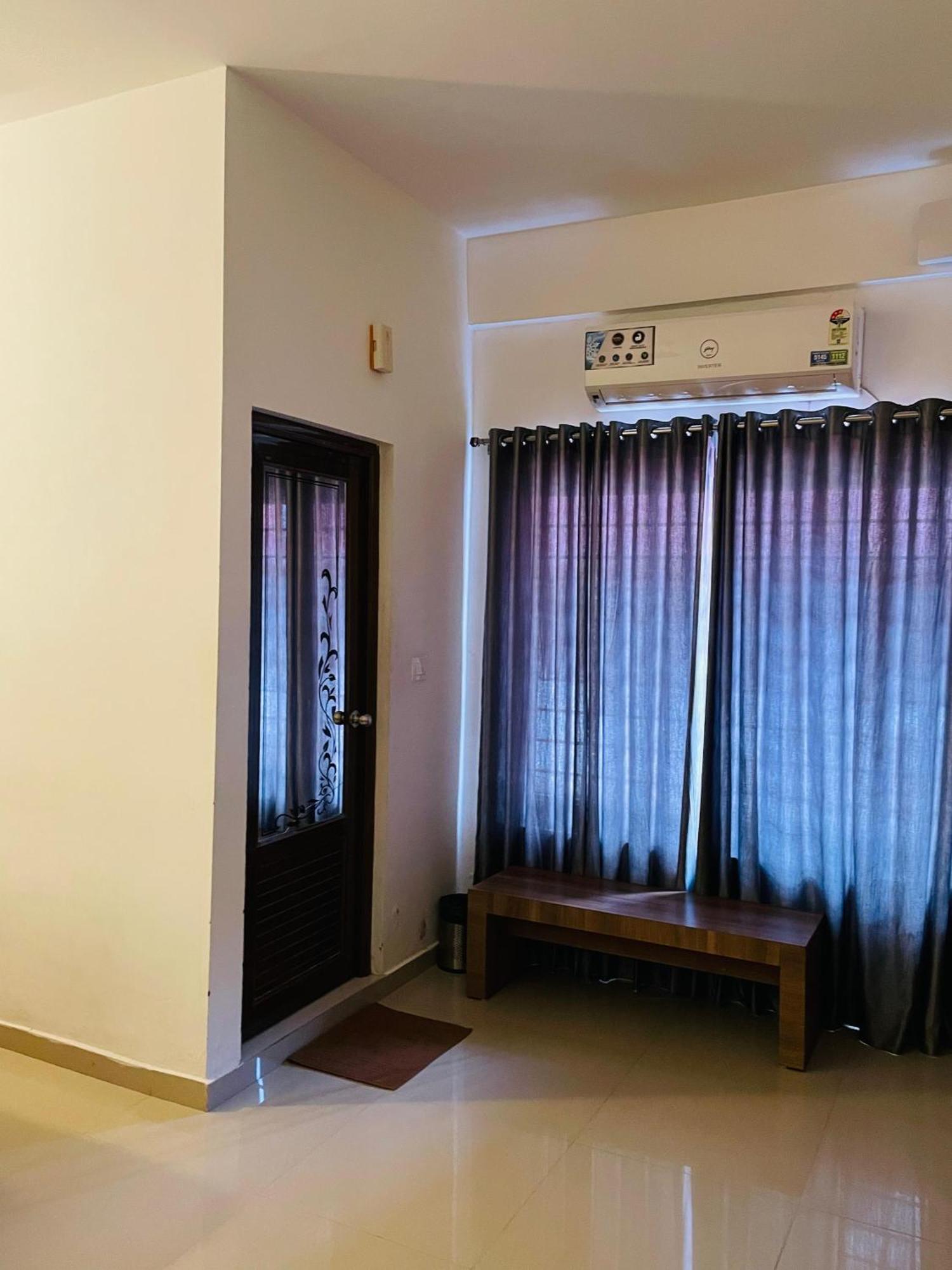 Phoenix Holidays Kochi Exterior photo