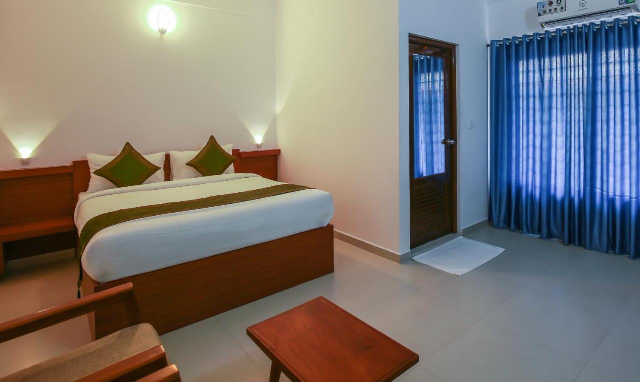 Phoenix Holidays Kochi Exterior photo