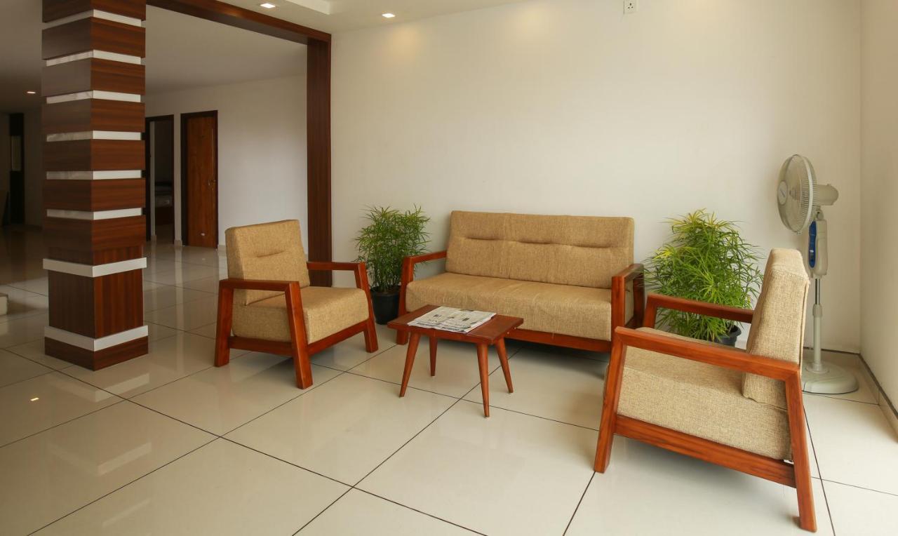 Phoenix Holidays Kochi Exterior photo
